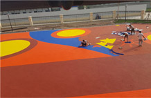 亞強(qiáng)體育施工案例:塑膠幼兒園場地施工